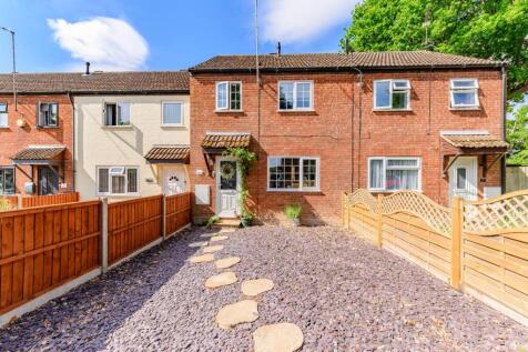 Woodland Close, Thetford IP24 3 bed terraced house for sale