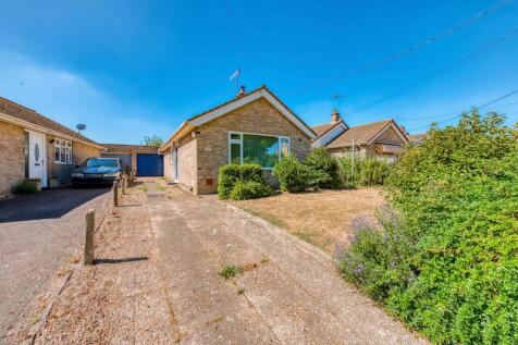 2 bedroom detached bungalow for sale