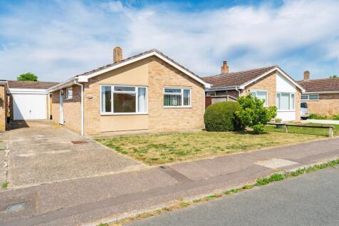 2 bedroom detached bungalow for sale