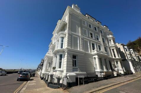 Marina, St Leonards on Sea, East... 3 bed flat for sale