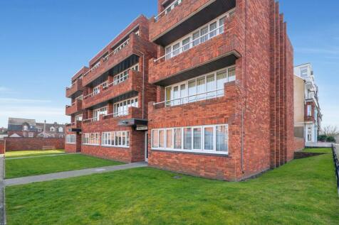 Albany Court, Cromer, NR27 2 bed ground floor flat for sale