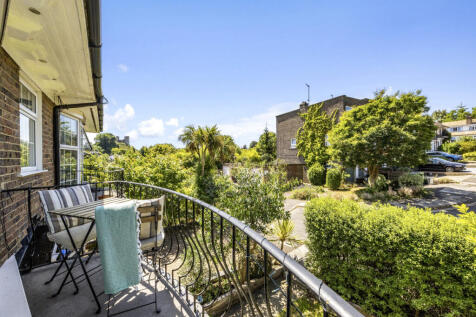 4 bedroom town house for sale