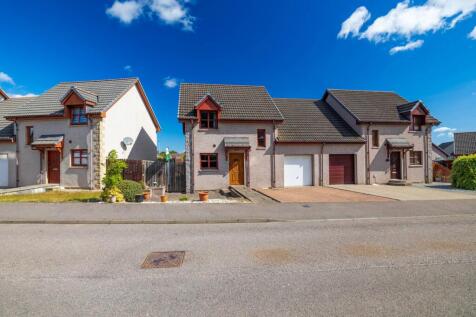 5 Bain Avenue, Elgin, IV30 6GB 3 bed semi