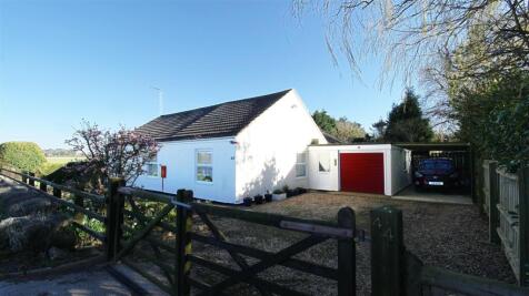 3 bedroom detached bungalow for sale