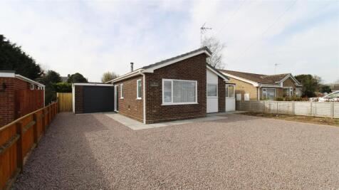 2 bedroom detached bungalow for sale