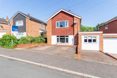 3 bedroom link detached house for sale