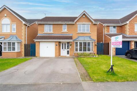 4 bedroom detached house for sale