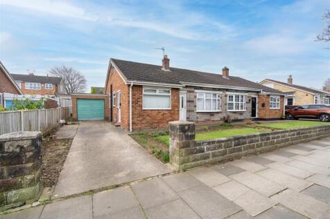 3 bedroom semi-detached bungalow for sale