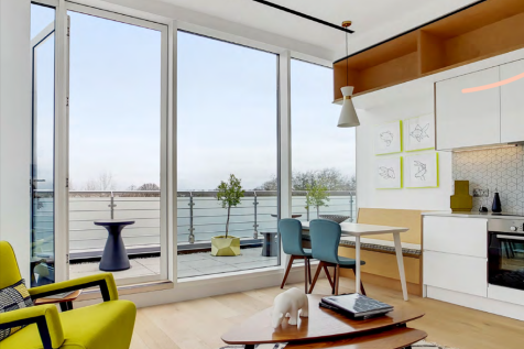 Studio flat for sale