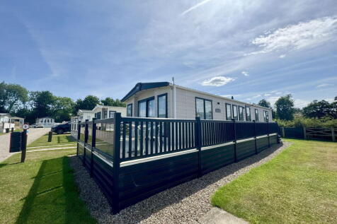 2 bedroom lodge for sale