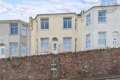 OFFERED WITH NO CHAIN. SET OVER 1023... 3 bed terraced house for sale