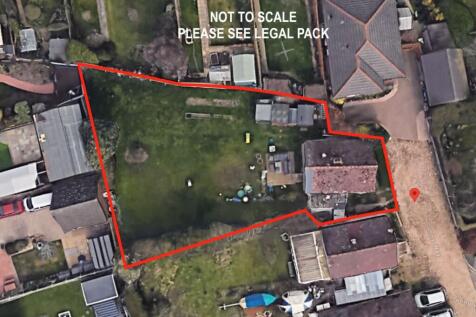 68 Sunny Way, Totton, Southampton... Land for sale