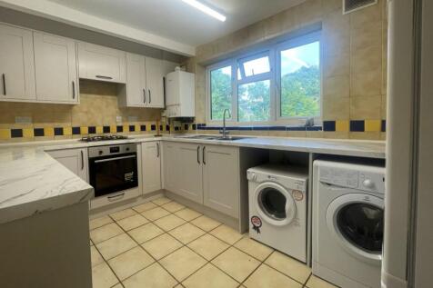 Flat 6 Brampton House, Heston Road... 2 bed apartment for sale