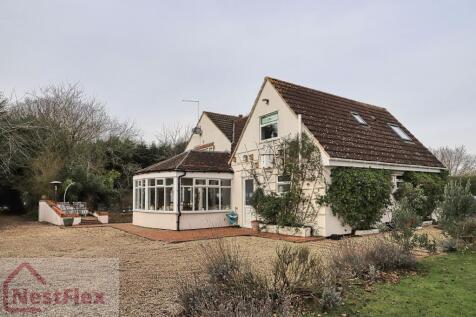 4 bedroom chalet for sale