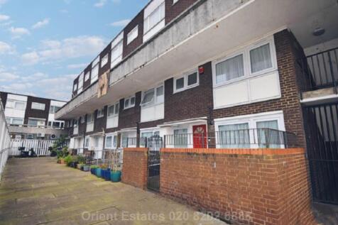Hall Palce, Edgware Road 3 bed maisonette for sale