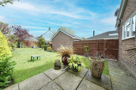 2 bedroom bungalow for sale