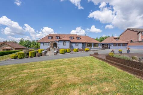 Cwrt Llechryd, Llechryd 4 bed detached house for sale