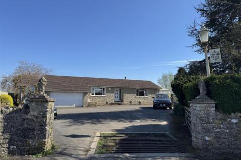5 bedroom detached bungalow for sale