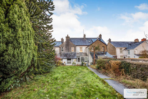 5 bedroom semi-detached house for sale