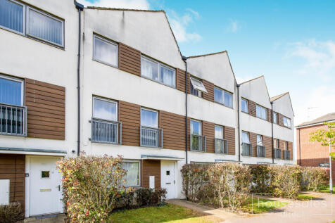 6 bedroom town house for sale
