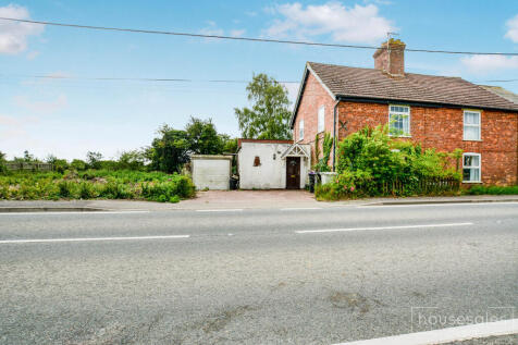 2 bedroom semi-detached house for sale
