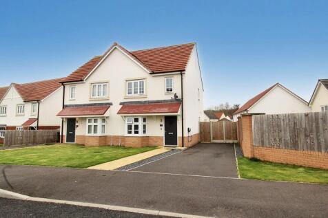 2 bedroom semi-detached house for sale