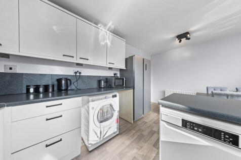 Epping Walk, Daventry, NN11 3 bed detached house for sale
