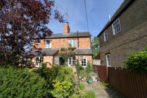 2 bedroom cottage for sale
