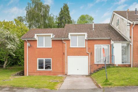 4 bedroom semi-detached house for sale