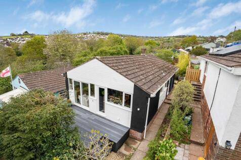2 bedroom detached house for sale