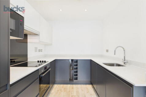 Wycombe Road, Saunderton, High... 2 bed apartment for sale