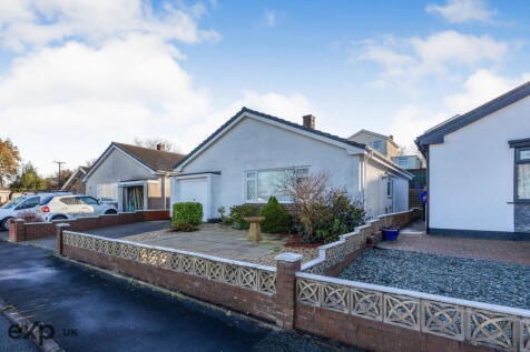 Elder Grove, Carmarthen SA31 3 bed detached bungalow for sale