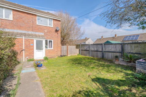 2 bedroom semi-detached house for sale