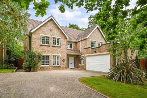 5 bedroom detached house for sale