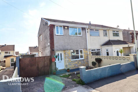 2 bedroom semi-detached house for sale