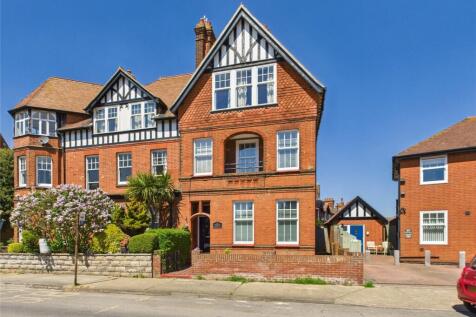5 bedroom semi-detached house for sale