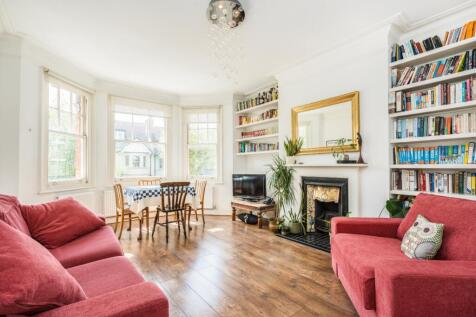 Brondesbury Park, London, NW2 3 bed flat for sale