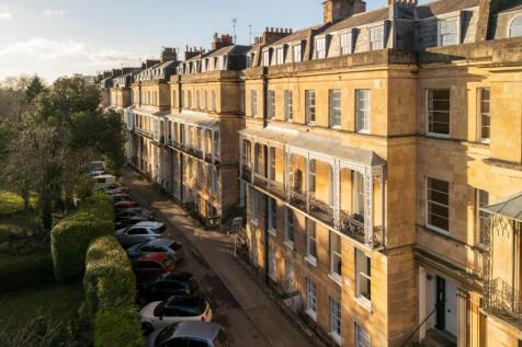 Lansdown Place, Cheltenham 2 bed flat for sale