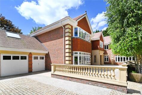 6 bedroom detached house for sale