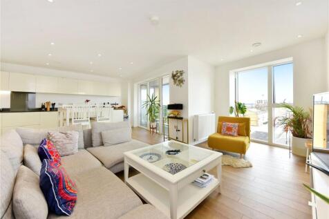 Statham Court, Greenwich SE10 3 bed apartment for sale