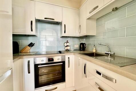 Brinton Lane, Hythe, Southampton 1 bed flat for sale