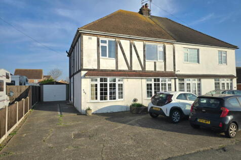 Barton Hill Drive, Sheerness ME12 4 bed semi