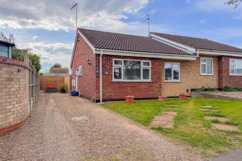 2 bedroom semi-detached bungalow for sale