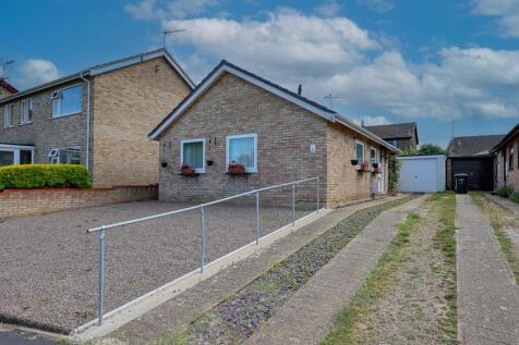 2 bedroom detached bungalow for sale