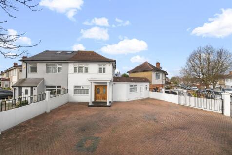 5 bedroom semi-detached house for sale