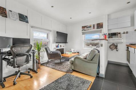 Queenstown Road, London, UK, SW8 1 bed apartment for sale