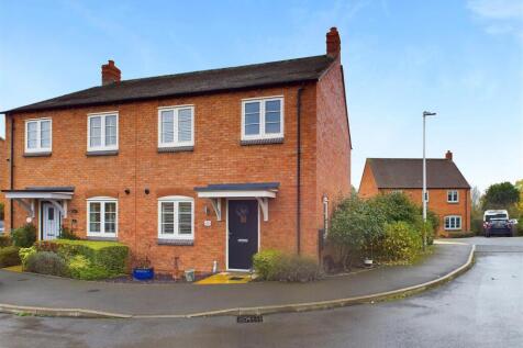 Milward Place, Salford Priors 2 bed semi
