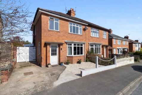 3 bedroom semi-detached house for sale