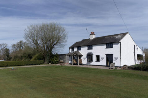 4 bedroom country house for sale