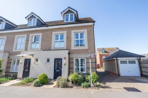 Kings Reach, Slough House for sale